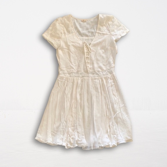 Hollister Dresses & Skirts - 🌊 • Hollister • Lace Up Dress